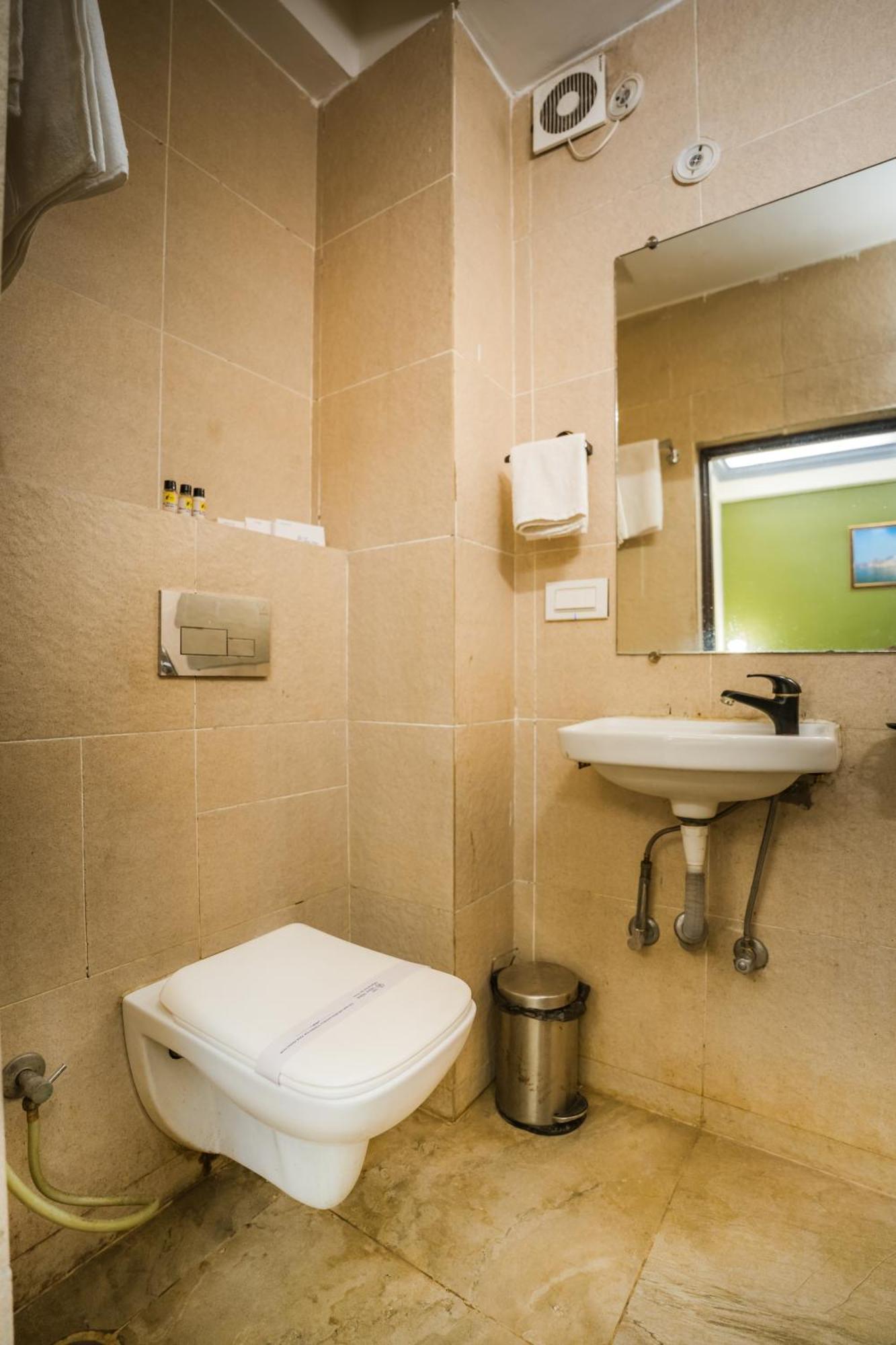 Tripli Hotels Silver Shine فاراناسي المظهر الخارجي الصورة