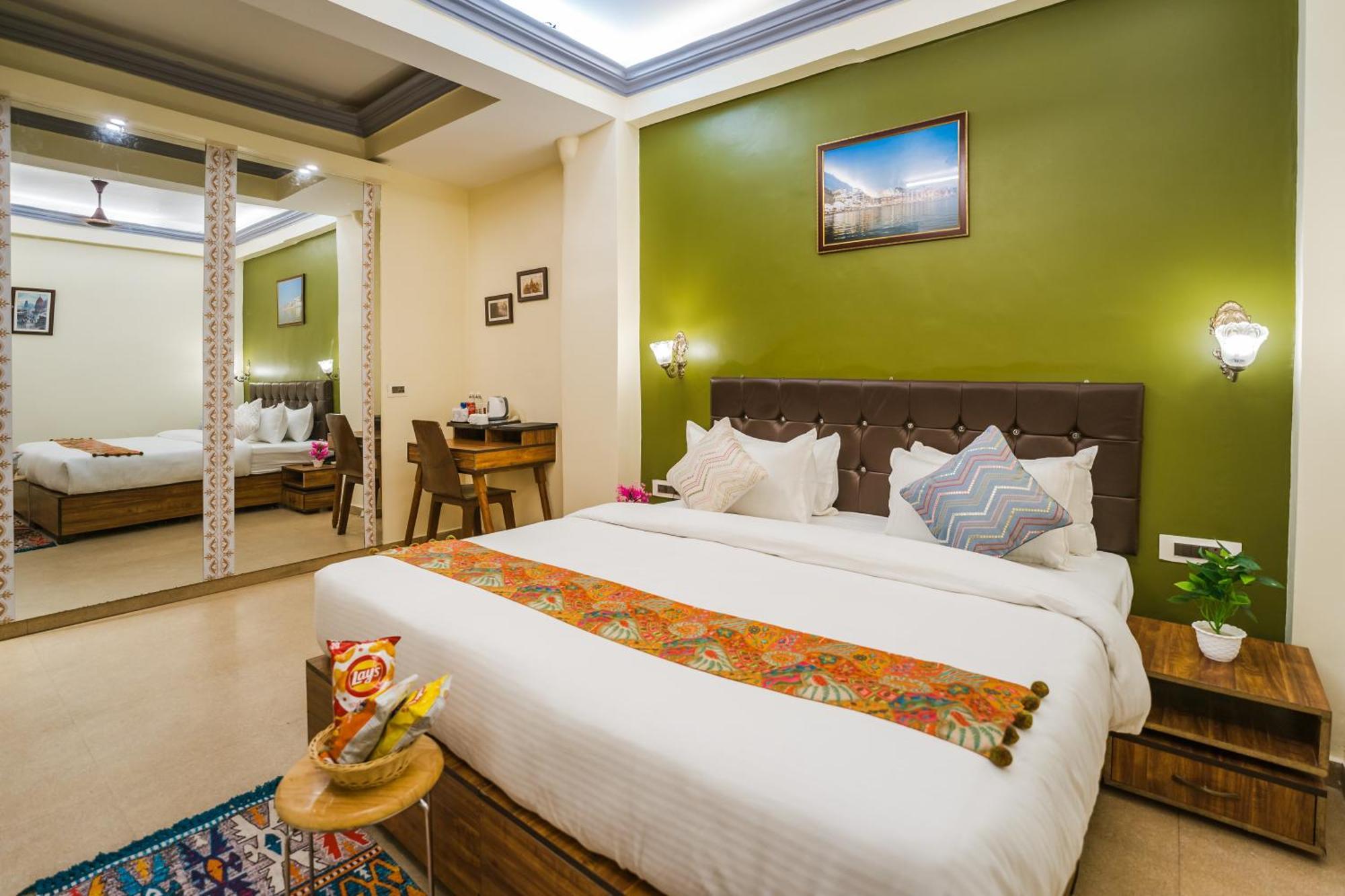 Tripli Hotels Silver Shine فاراناسي المظهر الخارجي الصورة