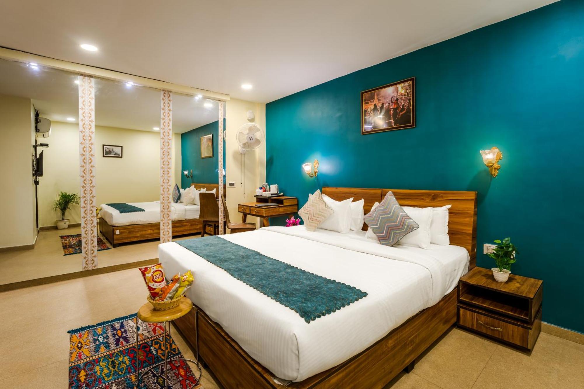 Tripli Hotels Silver Shine فاراناسي المظهر الخارجي الصورة
