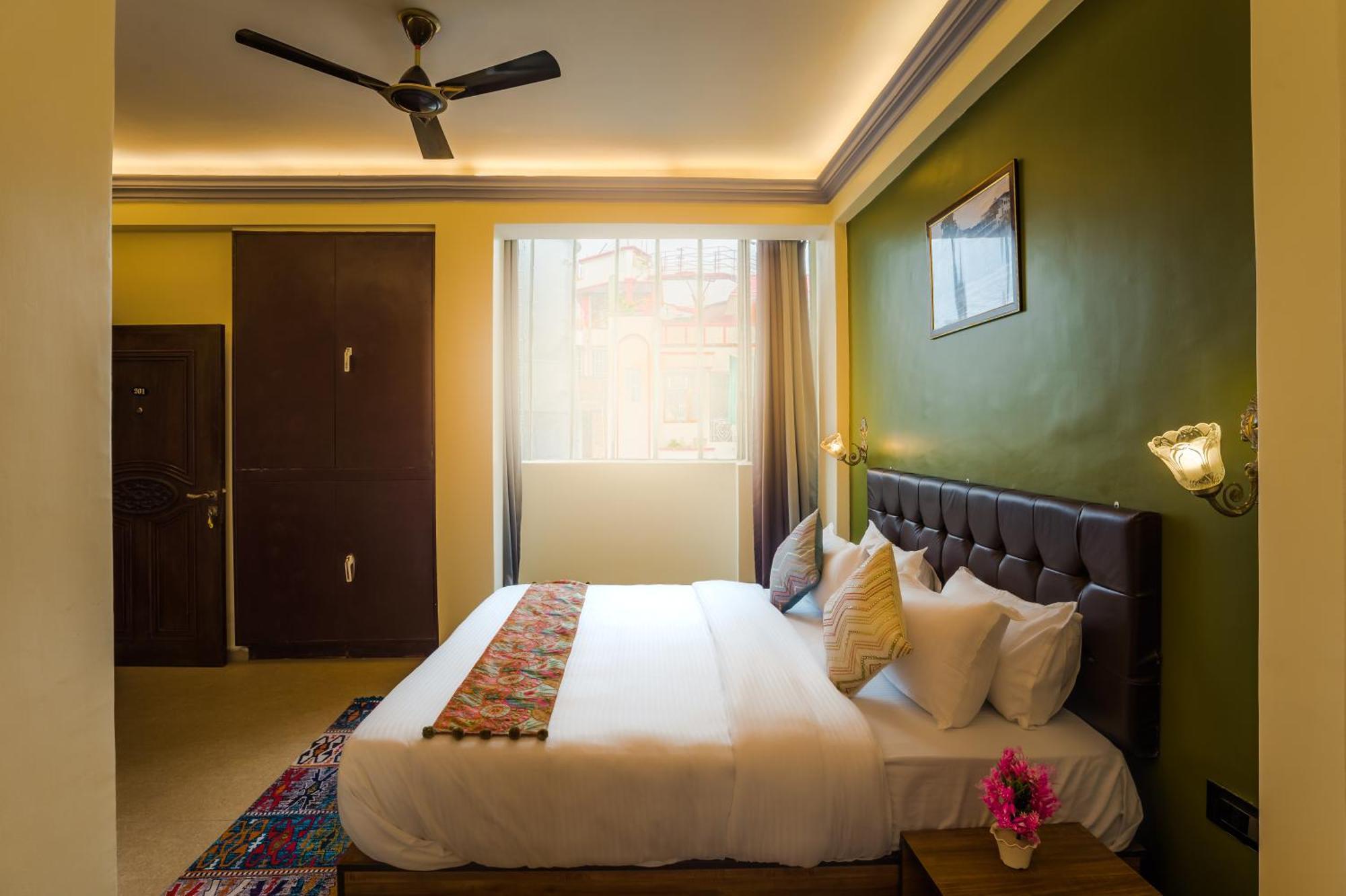Tripli Hotels Silver Shine فاراناسي المظهر الخارجي الصورة