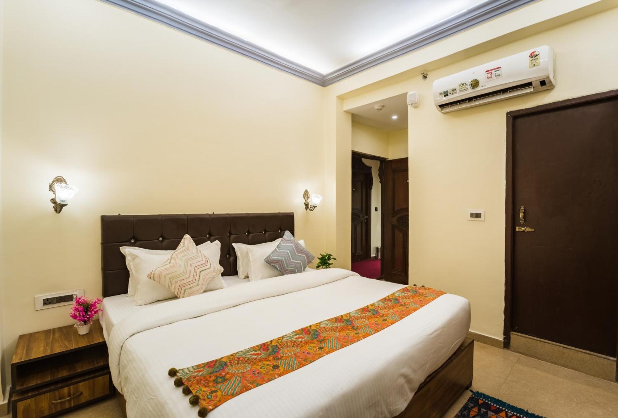 Tripli Hotels Silver Shine فاراناسي المظهر الخارجي الصورة