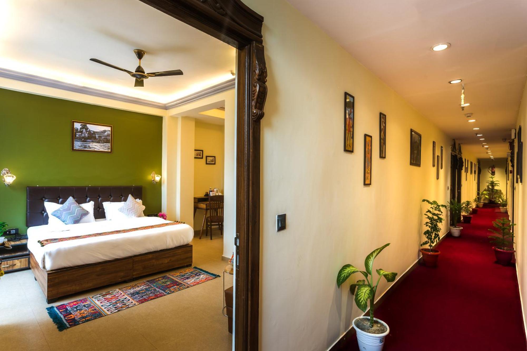 Tripli Hotels Silver Shine فاراناسي المظهر الخارجي الصورة