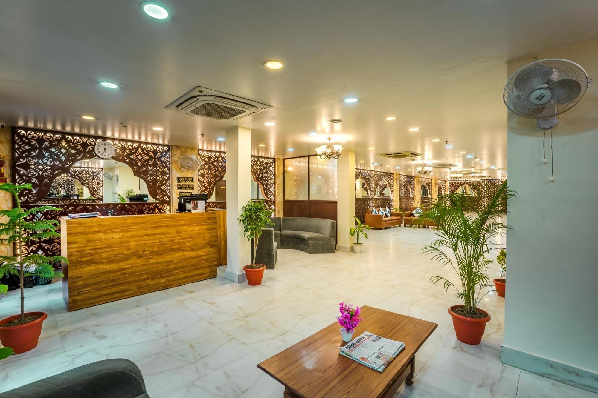 Tripli Hotels Silver Shine فاراناسي المظهر الخارجي الصورة