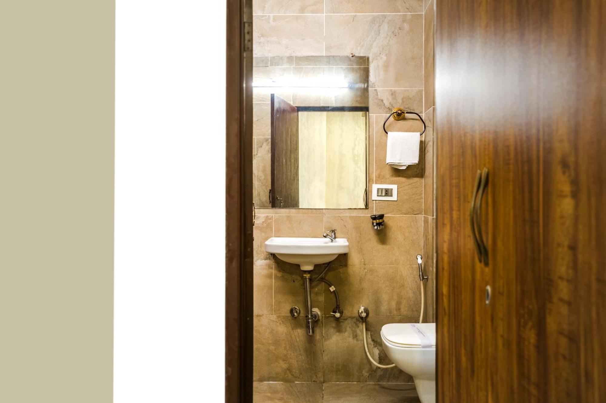 Tripli Hotels Silver Shine فاراناسي المظهر الخارجي الصورة