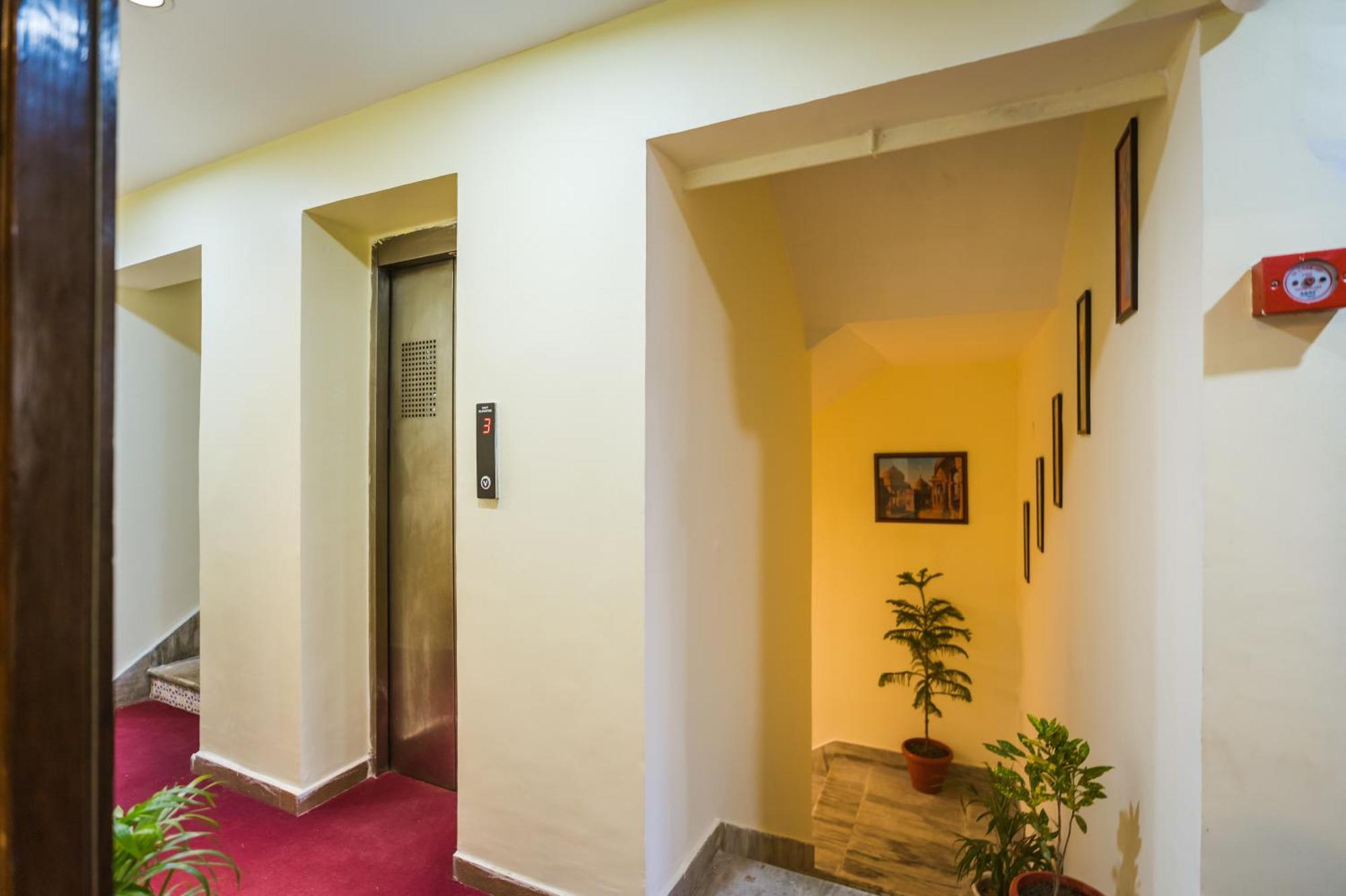 Tripli Hotels Silver Shine فاراناسي المظهر الخارجي الصورة