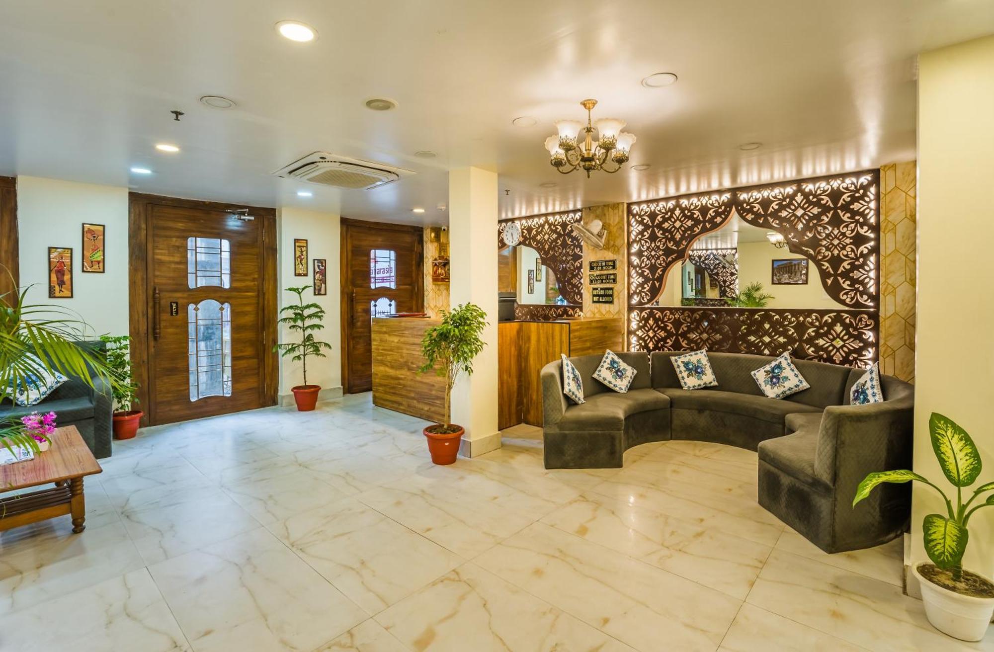 Tripli Hotels Silver Shine فاراناسي المظهر الخارجي الصورة